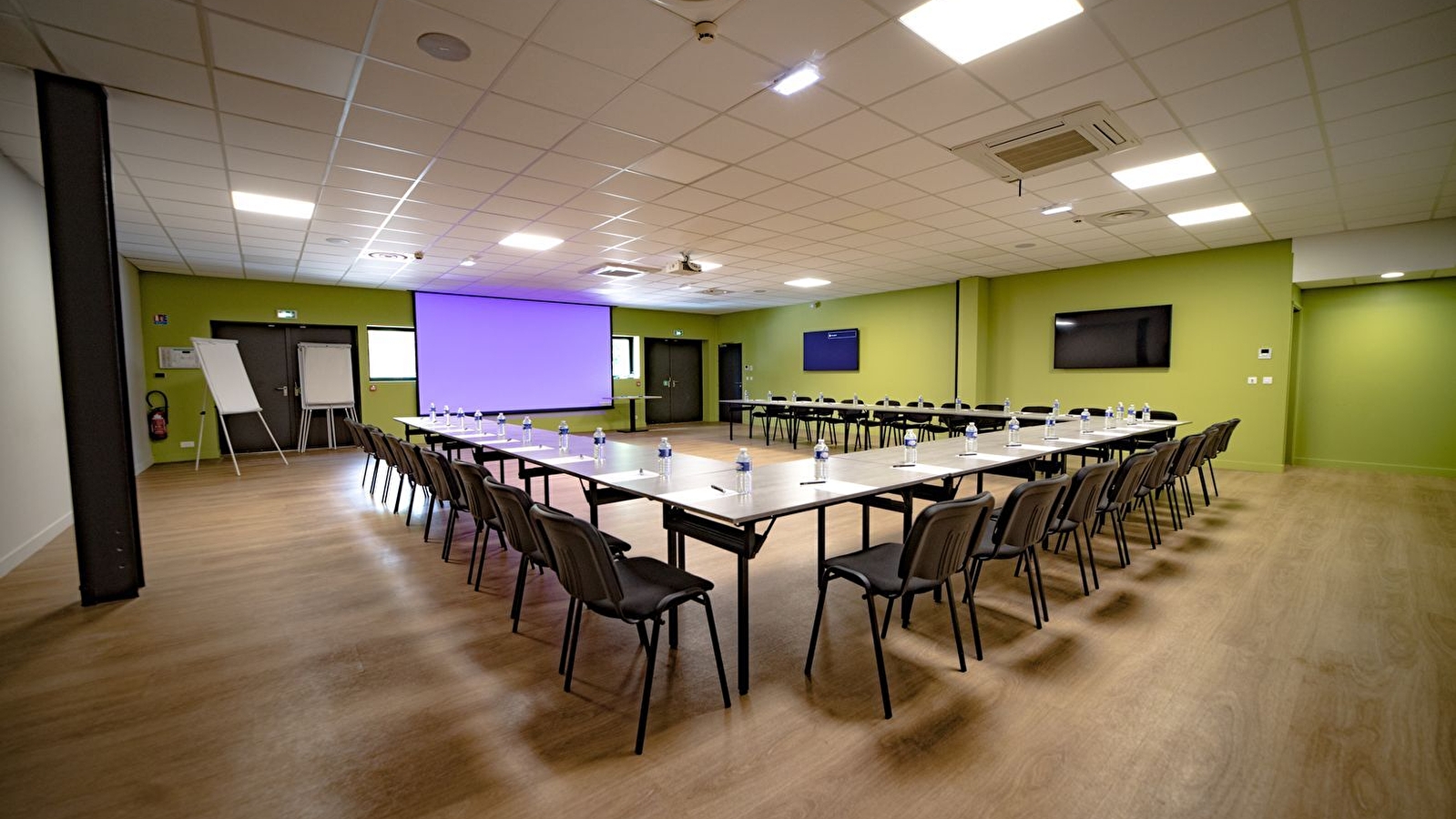COMPLEXE DE SEMINAIRE ET DE LOISIRS - HOTEL 4* AUX ATELIERS